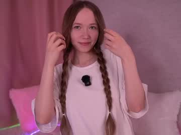 Pearly_Peach Chaturbate stream image from April 21, 2026