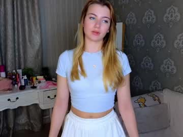 Charming_Eyess Chaturbate stream image from April 21, 2026
