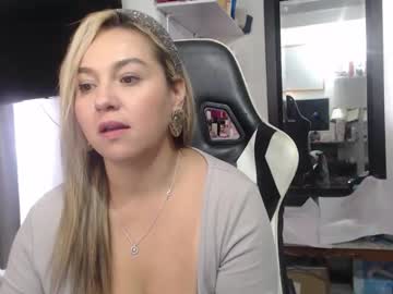 Scarlettbellee Chaturbate stream image from April 21, 2026