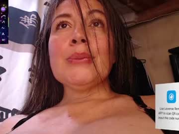 Emmahenderson Chaturbate stream image from April 21, 2026