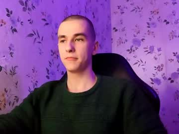 Lowwhisper Chaturbate stream image from April 21, 2026