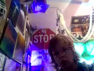 Kinks4every1 Chaturbate stream image from April 21, 2026
