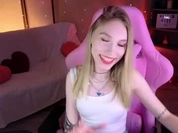 Miladuales Chaturbate stream image from April 21, 2026