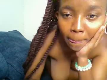 Moon264269 Chaturbate stream image from April 21, 2026