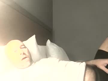Bensoncarverd Chaturbate stream image from April 22, 2026