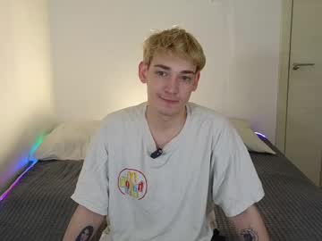 Julian_Win Chaturbate stream image from April 22, 2026