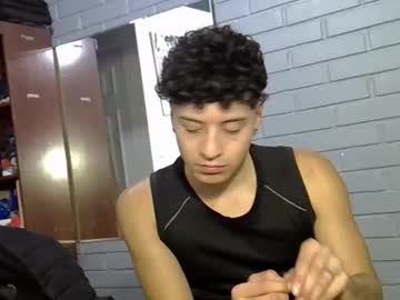 Luchosaando Chaturbate stream image from April 22, 2026