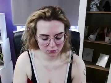Blackrosezoey Chaturbate stream image from April 22, 2026