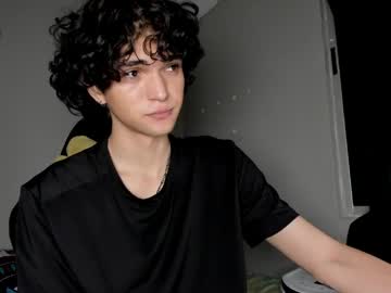 Halan_Jr Chaturbate stream image from April 22, 2026