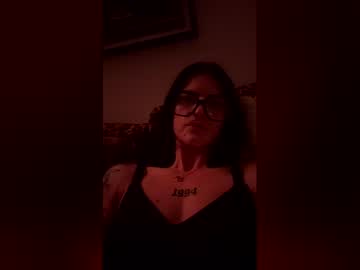Kelownaforniabarbie Chaturbate stream image from April 22, 2026