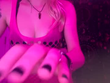 Patheticpr1ncess Chaturbate stream image from April 22, 2026