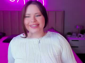 Pauline_Moore Chaturbate stream image from April 22, 2026