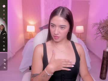 Antonella_Grayy Chaturbate stream image from April 22, 2026