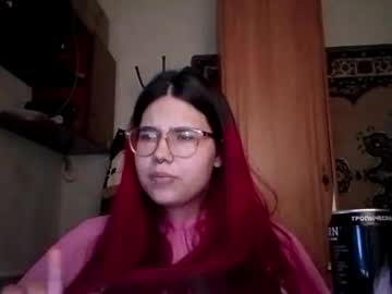 Beverlytraver Chaturbate stream image from April 22, 2026