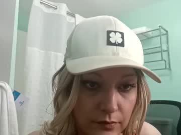 Notouchmami Chaturbate stream image from April 22, 2026