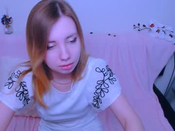 Alicemias_ Chaturbate stream image from April 22, 2026