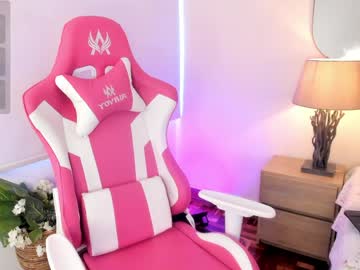 Violet_Nova1 Chaturbate stream image from April 22, 2026