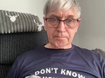Smallsi Chaturbate stream image from April 22, 2026