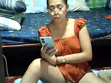 Truefilipinabeauty Chaturbate stream image from April 22, 2026