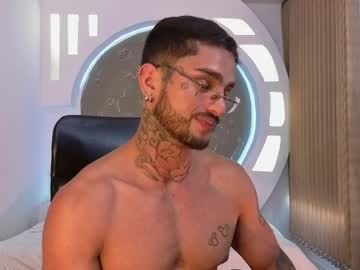 Alanrodgers2_0 Chaturbate stream image from April 22, 2026