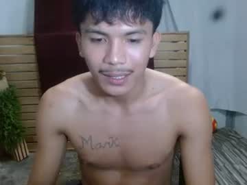 Kyle_Lourence Chaturbate stream image from April 22, 2026