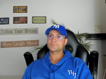 Maxi_Mux1 Chaturbate stream image from April 22, 2026