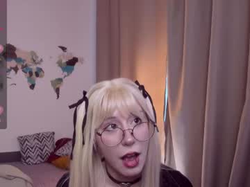 Meomeee Chaturbate stream image from April 22, 2026