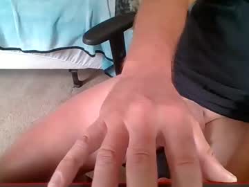 Joeyzeus Chaturbate stream image from April 22, 2026