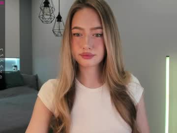 Longoriaeva Chaturbate stream image from April 22, 2026