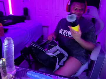 Shrileden23 Chaturbate stream image from April 22, 2026