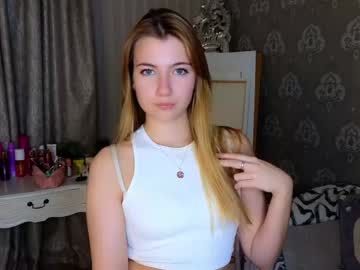 Charming_Eyess Chaturbate stream image from April 22, 2026