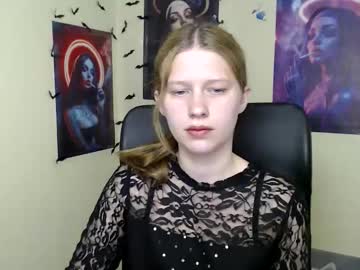 Crystalgirl__ Chaturbate stream image from April 22, 2026