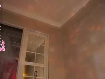 Aliselle Chaturbate stream image from April 22, 2026