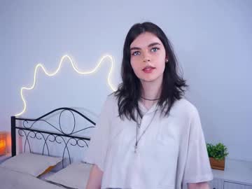 Nellegrandner Chaturbate stream image from April 22, 2026