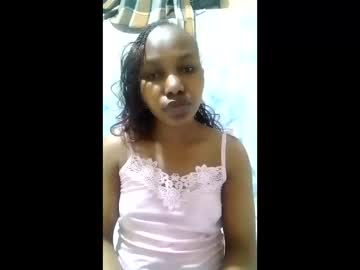 Queen_900 Chaturbate stream image from April 22, 2026