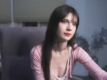 Fannygales Chaturbate stream image from April 22, 2026