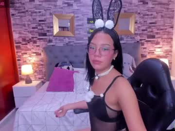 Viiolet__Moon Chaturbate stream image from April 22, 2026