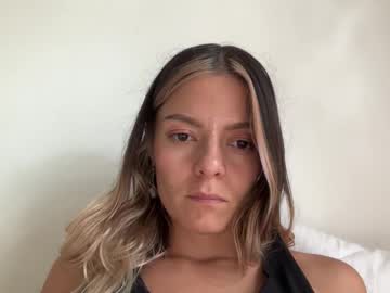 Viajemos Chaturbate stream image from April 22, 2026