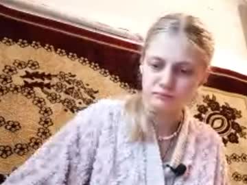 Carissaalderson Chaturbate stream image from April 23, 2026