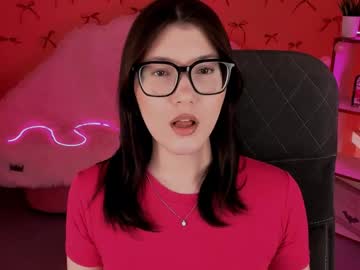 Jennygibson Chaturbate stream image from April 23, 2026