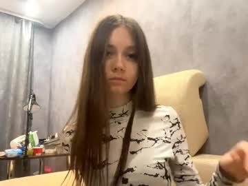 Henrietteutter Chaturbate stream image from April 23, 2026
