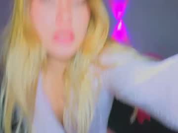 Strawberrypie99 Chaturbate stream image from April 23, 2026