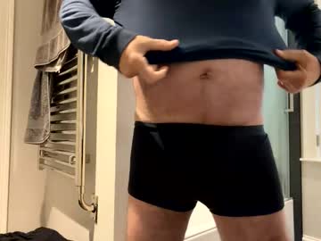 Benz10001 Chaturbate stream image from April 23, 2026