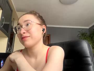Kristimarth Chaturbate stream image from April 23, 2026