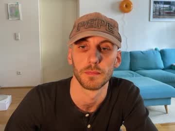 Leonvampire Chaturbate stream image from April 23, 2026