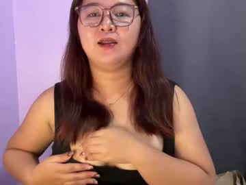 Velvetcherry89 Chaturbate stream image from April 23, 2026