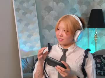 Azuremimi Chaturbate stream image from April 23, 2026