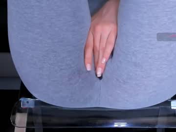 Love_Hard_Kiru Chaturbate stream image from April 23, 2026