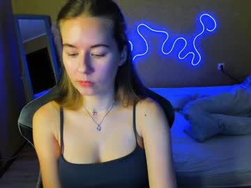 Emilyy____ Chaturbate stream image from April 23, 2026