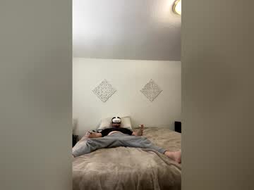 Magikstick2 Chaturbate stream image from April 23, 2026